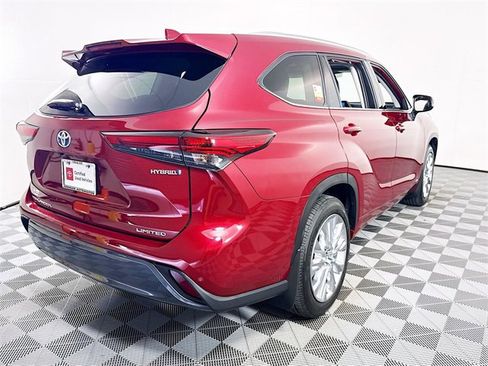 Used 2023 Toyota Highlander Limited image 23