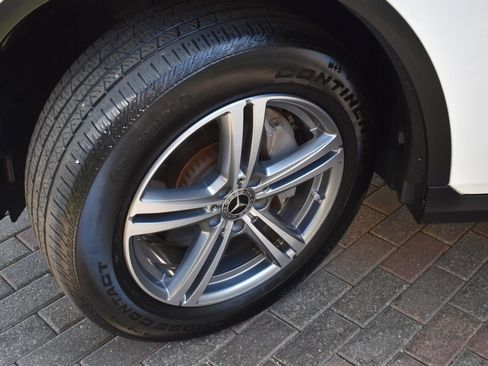 Used 2021 Mercedes-Benz GLC 300 300 4MATIC Premium Pkg Panoram image 54