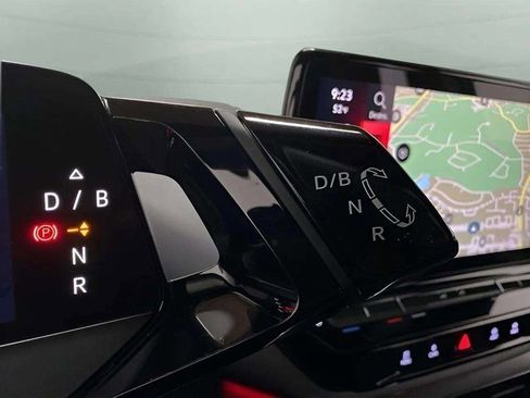 Used 2023 Volkswagen ID.4 S image 34