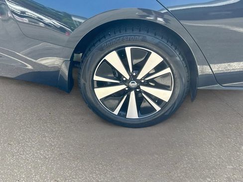Used 2020 Nissan Altima 2.5 SV FWD image 30