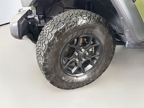 Used 2024 Jeep Wrangler Sport AWD/4WD image 35