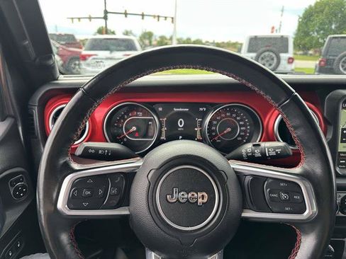Used 2022 Jeep Wrangler Unlimited Rubicon w/ Dual Top Group AWD/4WD image 18