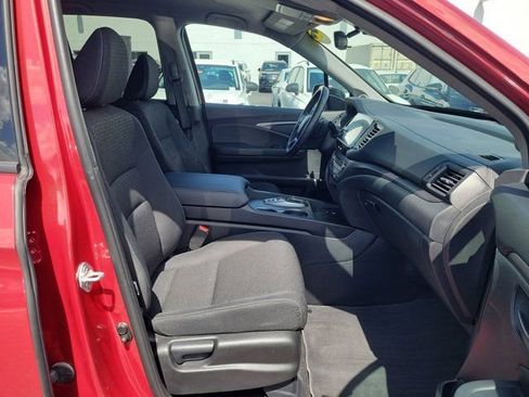 Used 2025 Honda Ridgeline Sport image 8