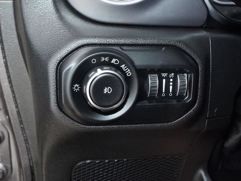 Used 2021 Jeep Wrangler Unlimited Sport AWD/4WD image 27