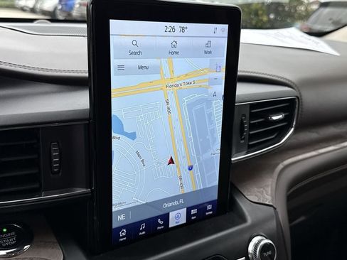 Used 2020 Ford Explorer Platinum w/ Premium Technology Package image 22