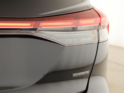 Certified 2022 Audi Q4 e-tron Premium Plus image 31