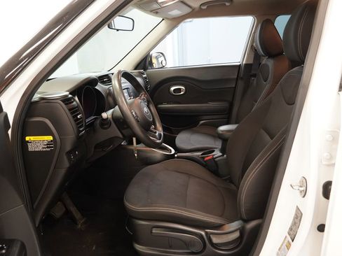 Used 2016 Kia Soul w/ Convenience Package FWD image 5