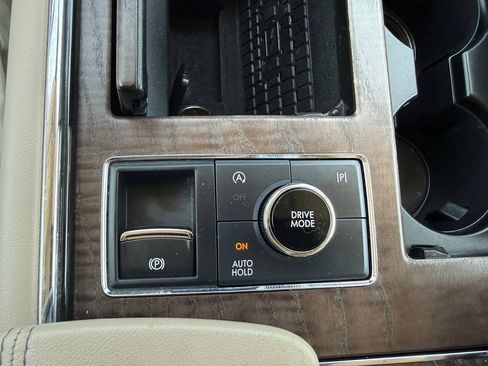 Used 2022 Lincoln Navigator Reserve AWD/4WD image 54