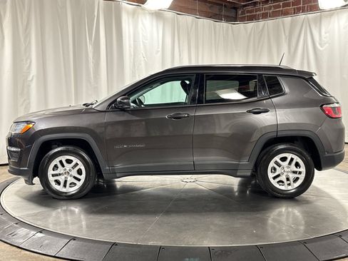 Used 2018 Jeep Compass Sport FWD image 8