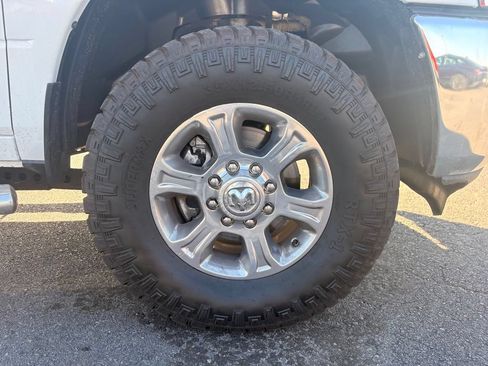 Used 2024 RAM 2500 Big Horn w/ Off Road Package AWD/4WD image 31
