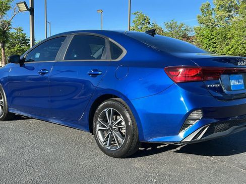 Used 2023 Kia Forte LXS w/ LXS Technology Package FWD image 7