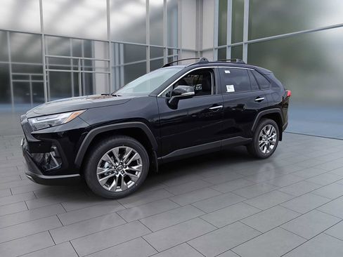 New 2025 Toyota RAV4 Limited image 4