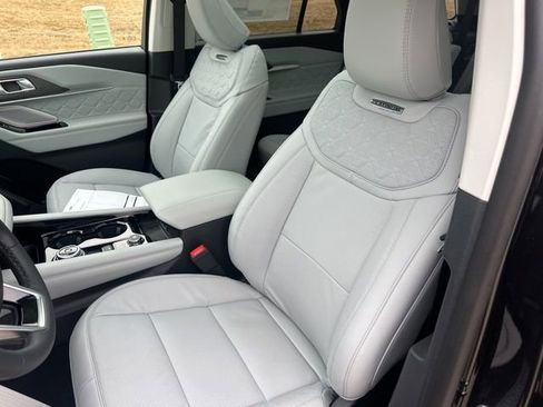 New 2026 Ford Explorer Platinum w/ LUX Leather Package AWD/4WD image 6