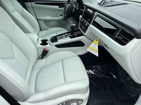 New 2025 Porsche Macan image 16