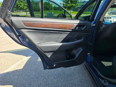 Used 2019 Subaru Outback 2.5i Limited AWD/4WD image 33