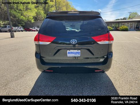 Used 2013 Toyota Sienna XLE w/ Entertainment Pkg AWD/4WD image 5
