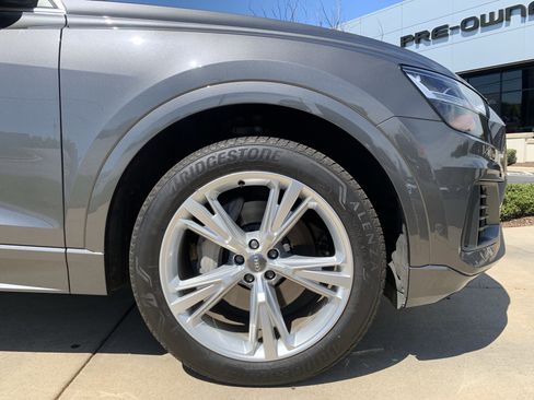 Used 2019 Audi Q8 Premium Plus image 13