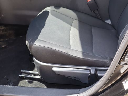 Used 2024 Nissan Sentra SV FWD image 14
