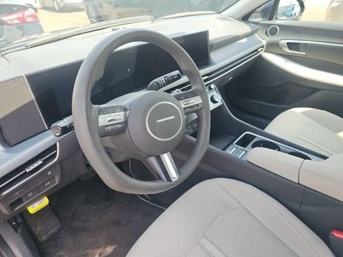 Used 2025 Hyundai Sonata SEL FWD image 11