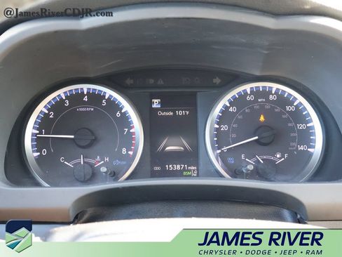 Used 2019 Toyota Highlander Plus AWD/4WD image 29