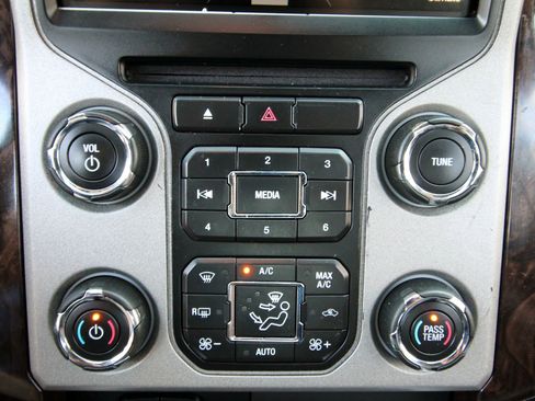 Used 2015 Ford F350 Platinum image 35