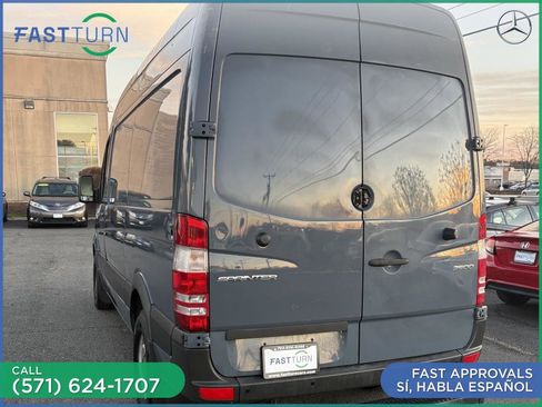 Used 2018 Mercedes-Benz Sprinter 2500 image 11