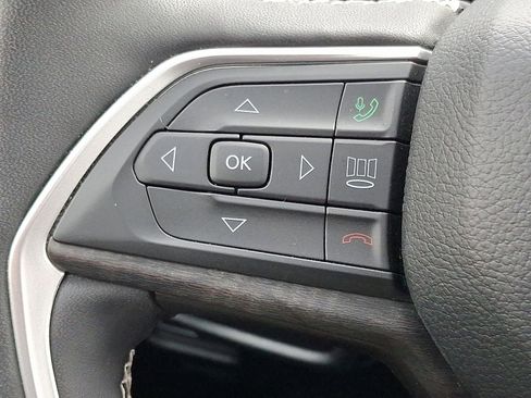 Used 2023 Jeep Grand Cherokee 30th Anniversary image 21