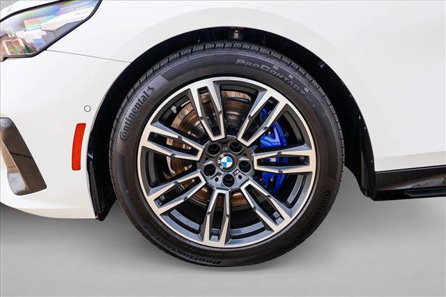 Used 2026 BMW 530i xDrive AWD/4WD image 9