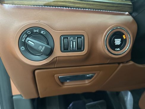 Used 2018 Maserati Quattroporte S image 18