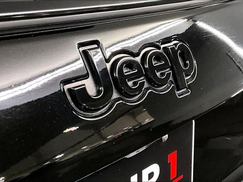 Used 2018 Jeep Compass Latitude AWD/4WD image 28