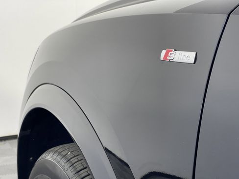 New 2025 Audi Q3 2.0T Premium image 20