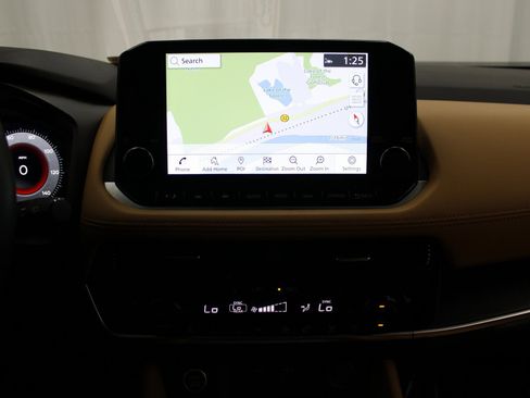 Used 2023 Nissan Rogue Platinum w/ Platinum Premium Package image 39