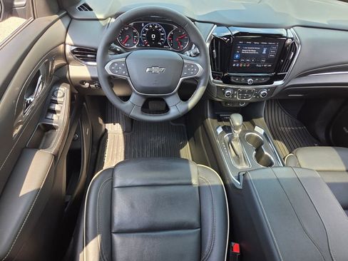 Certified 2023 Chevrolet Traverse Premier w/ Redline Edition image 11