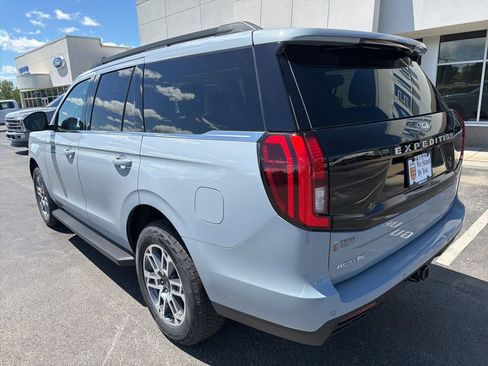 New 2026 Ford Expedition Active AWD/4WD image 3