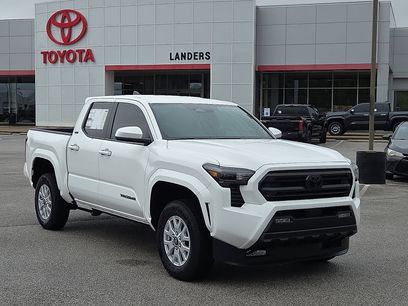 New 2025 Toyota Tacoma SR5