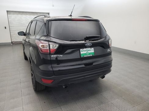 Used 2017 Ford Escape SE w/ Equipment Group 201A FWD image 6