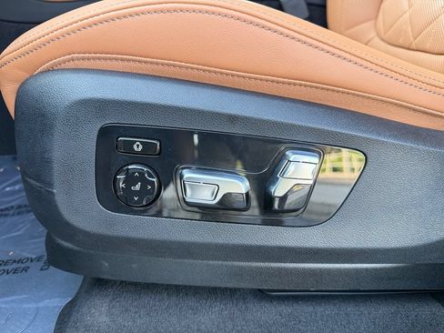 Used 2025 BMW X5 xDrive40i AWD/4WD image 36