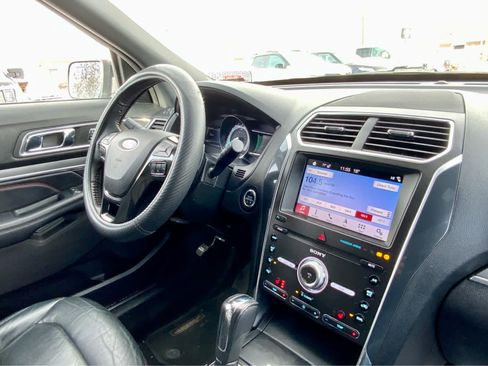 Used 2019 Ford Explorer Sport image 43