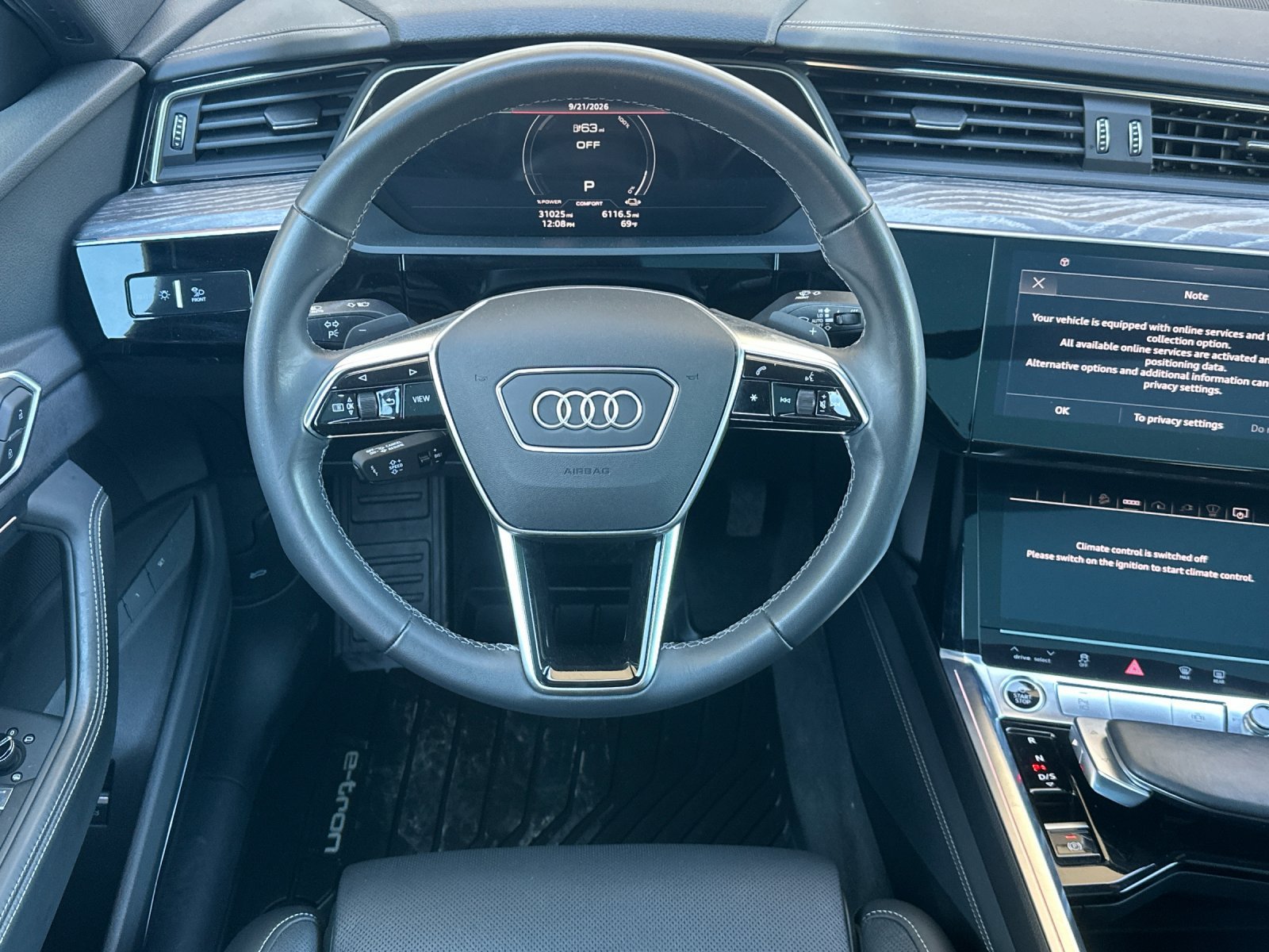 Used 2023 Audi e-tron Chronos AWD/4WD image 14