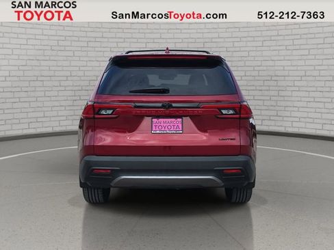 Used 2024 Toyota Grand Highlander FWD image 7