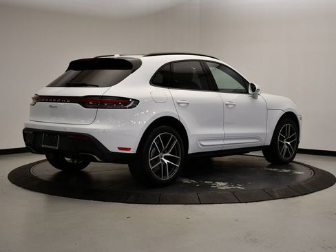 Certified 2026 Porsche Macan AWD/4WD image 7
