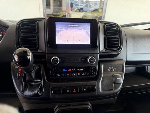 Used 2025 RAM ProMaster 2500 w/ Convenience Group FWD image 22