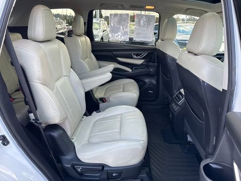 Used 2019 Subaru Ascent Limited w/ Popular Package #3 AWD/4WD image 12