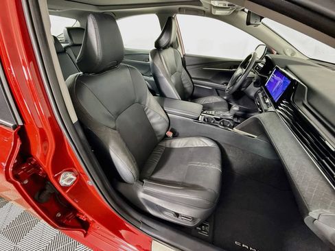 Used 2025 Toyota Camry XLE w/ Premium Package FWD image 30