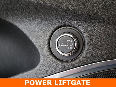 Used 2023 Buick Enclave Essence image 23