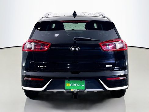 Used 2017 Kia Niro EX image 8