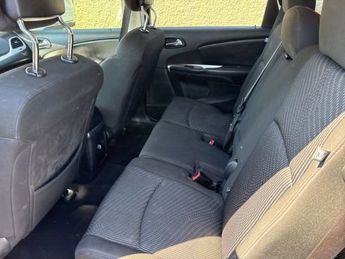 Used 2020 Dodge Journey SE FWD image 13