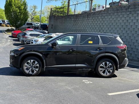 Used 2022 Nissan Rogue SV AWD/4WD image 4