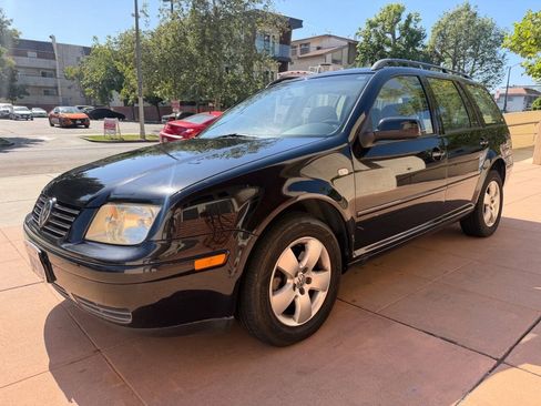 Used 2005 Volkswagen Jetta GLS FWD image 2