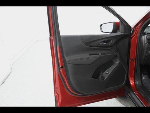 Certified 2023 Chevrolet Equinox RS FWD image 4